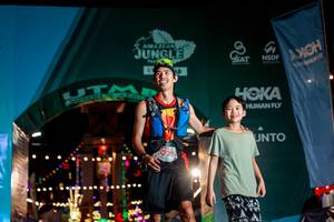 BIB: 5220
                            <button type="button" onclick="openModal(24874860)" class="btn btn-primary btn-sm float-right btn-popup" data-toggle="modal" data-target=".modal-high-quality">
                        <i class="fas fa-shopping-cart"></i> Add to Cart
                    </button>
                                            <button type="button" onclick="isThisMe(24874860, true)" class="btn btn-success btn-sm float-right btn-popup btn-isme hidden" data-toggle="tooltip" data-placement="bottom" title="นี่คือรูปของคุณใช่ไหม คลิกที่นี่เพื่อเอาเข้าอัลบั้ม">
                        <i class="fas fa-plus"></i> Add to album
                    </button>
                    <button type="button" onclick="isThisMe(24874860, false)" class="btn btn-warning btn-sm float-right btn-popup btn-isnotme hidden">
                        <i class="fas fa-ban"></i> Remove from album
                    </button>